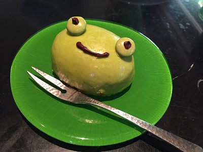 蛙ケーキ